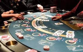 Antarmuka aplikasi mobile jupitertogel menampilkan pasar olahraga dan studio dealer langsung